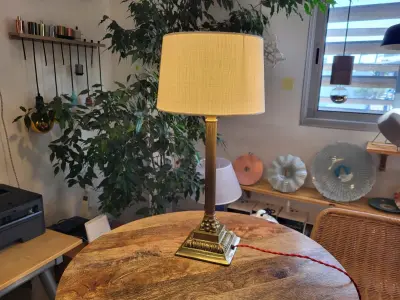 Ancien bougeoir transformé en lampe à poser — XIX ème