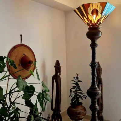 Lampadaire antique en bronze temple japonais après restauration — 18 ème siècle