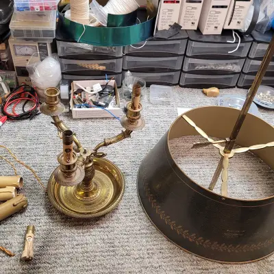 Lampe à poser Bouillotte 3 feux avant restauration — XIX ème siècle