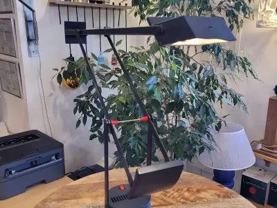 Lampe Tizio — 1980